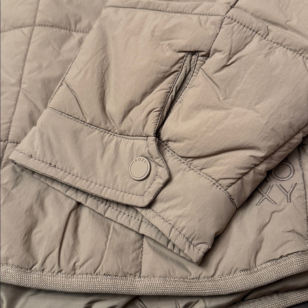 Roxy Quilted Jacket in Taupe Brown. New. - Picture 7 of 10